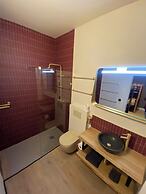J and R Brussels City Apartment