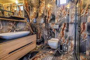 Kayatas Cave Suites