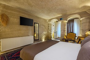 Kayatas Cave Suites