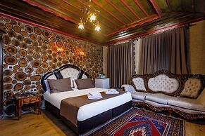 Kayatas Cave Suites