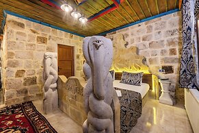 Kayatas Cave Suites