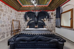 Kayatas Cave Suites