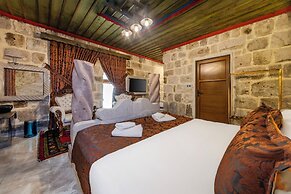Kayatas Cave Suites
