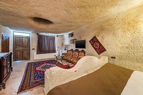 Kayatas Cave Suites