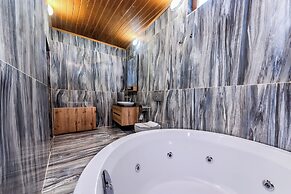 Kayatas Cave Suites