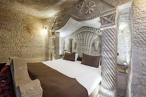 Kayatas Cave Suites