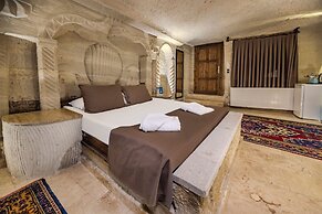 Kayatas Cave Suites