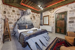Kayatas Cave Suites