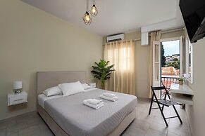 Maravelias Rooms