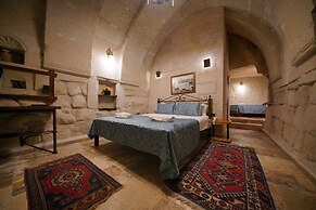 Emit Cave Hotel