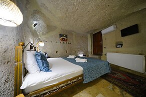 Emit Cave Hotel