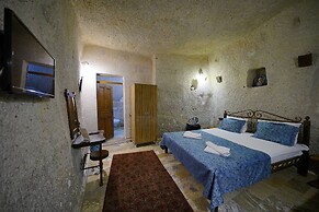 Emit Cave Hotel