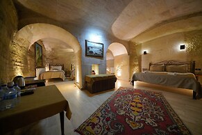 Emit Cave Hotel