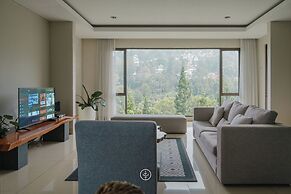 Tulip Hill View 5BR Villa With a Private Pool