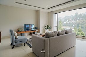 Tulip Hill View 5BR Villa With a Private Pool