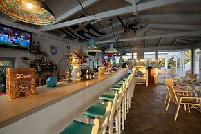 Oasis Beach Hotel Adults Only