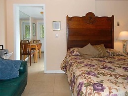 Seahorse Cottages on Sanibel - Adults Only