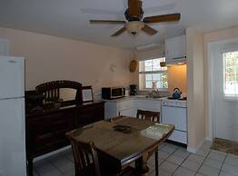 Seahorse Cottages on Sanibel - Adults Only