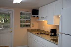 Seahorse Cottages on Sanibel - Adults Only