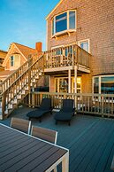 Bearskin Neck Motor Lodge