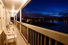 Bearskin Neck Motor Lodge