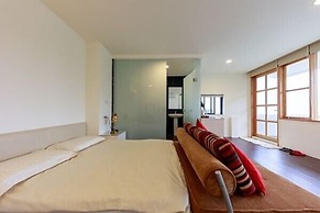 Light Dew Bed and Breakfast