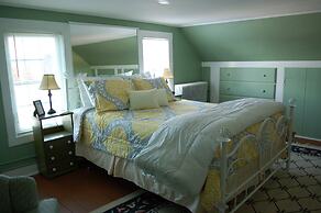 New Hampshire Mountain Inn