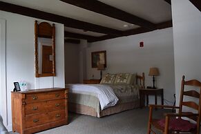 New Hampshire Mountain Inn