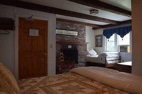 New Hampshire Mountain Inn