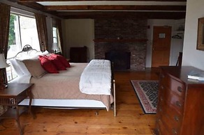 New Hampshire Mountain Inn