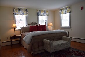 New Hampshire Mountain Inn