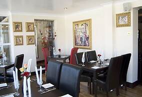 Villaggio Hotel & Restaurant