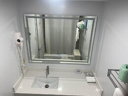 Bancroft Inn & Suites