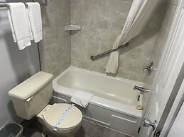 Bancroft Inn & Suites