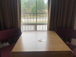 Bancroft Inn & Suites