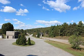 Bancroft Inn & Suites