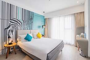 Kamaniiya Petitenget Seminyak