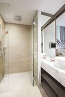 Kamaniiya Petitenget Seminyak