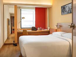 ibis Chennai City Centre Hotel