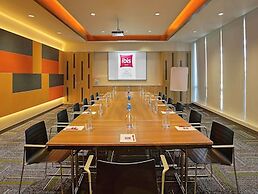 ibis Chennai City Centre Hotel