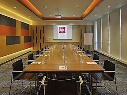 ibis Chennai City Centre Hotel
