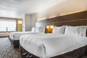 Holiday Inn Express & Suites Clarion by IHG