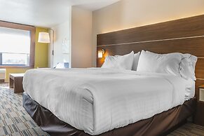 Holiday Inn Express & Suites Clarion by IHG