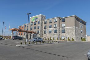 Holiday Inn Express & Suites Clarion by IHG
