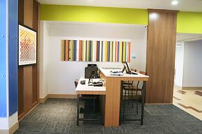 Holiday Inn Express & Suites Clarion by IHG