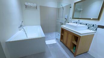 Whiterock Beach Hotel + Waterpark