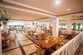 Whiterock Beach Hotel + Waterpark