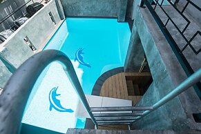 Beehive Phuket Old Town - Hostel