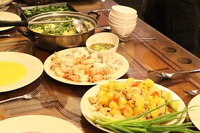 Beehive Phuket Old Town - Hostel