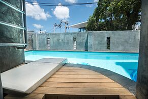 Beehive Phuket Old Town - Hostel